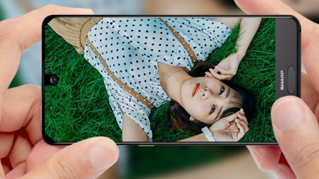 太震撼!夏普AQUOS S2上手:最小5.5吋全面屏手机